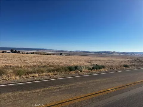 4 Arriba Trl, Santa Margarita, CA 93453
