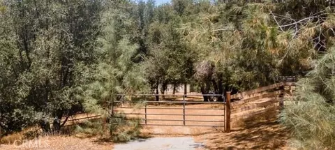 28060 Carlyle Springs Rd, Keene, CA 93531