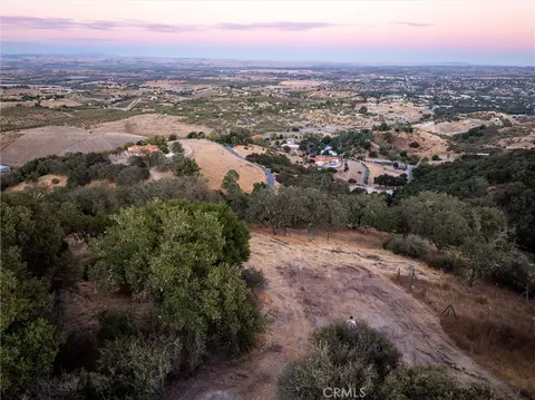 3550 Ardana Rd, Paso Robles, CA 93446