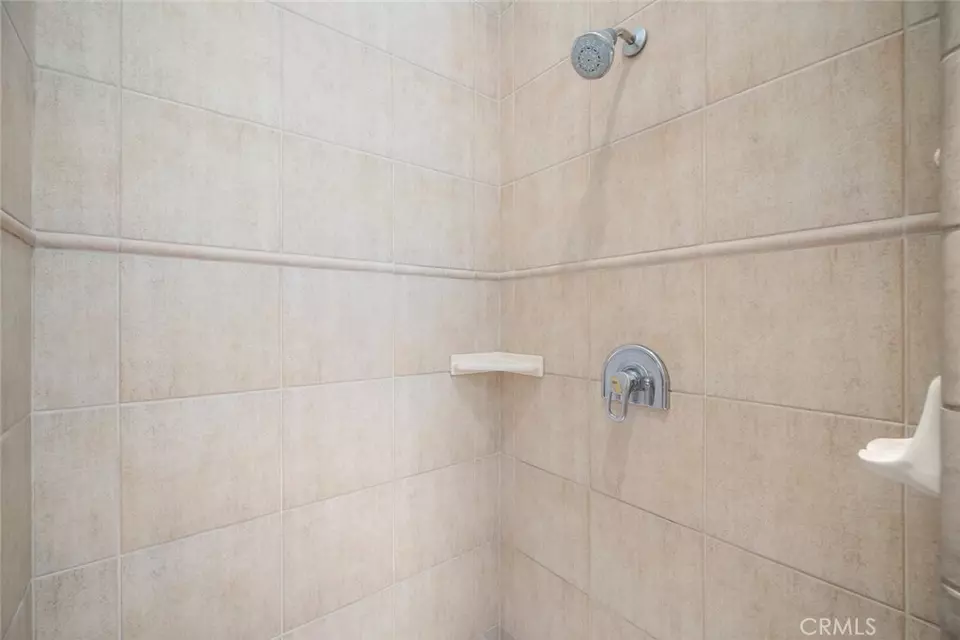 Bath - 615 Sweet Donna Pl, Nipomo, CA 93444 photo 3 of 7