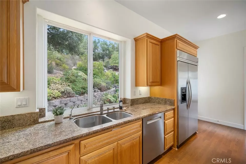 Kitchen - 615 Sweet Donna Pl, Nipomo, CA 93444 photo 5 of 6