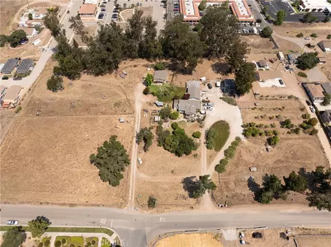 680 Hill St, Nipomo, CA 93444 photo 2