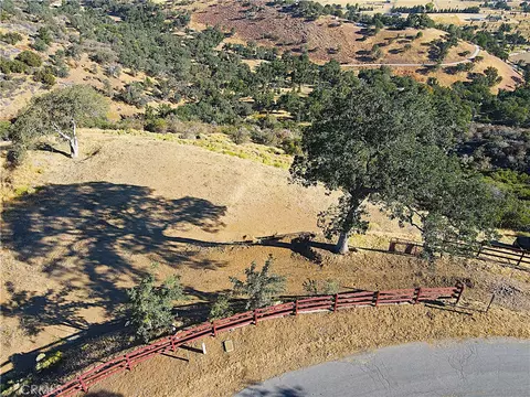 0 Zurich Dr, Tehachapi, CA 93561 photo 4