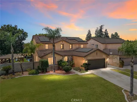 805 Vermillion Dr, Bakersfield, CA 93312