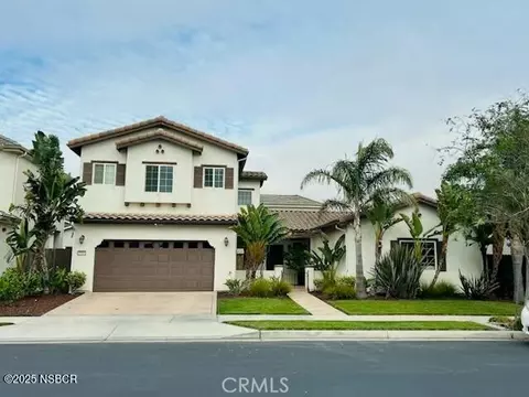 1544 S Madison Ln, Santa Maria, CA 93458