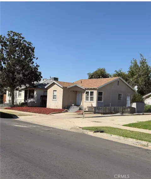 614 Woodrow, Bakersfield, CA 93308