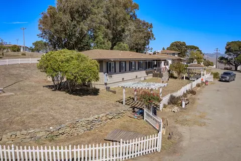 202 Monte Cristo Pl, Cambria, CA 93428 photo 9