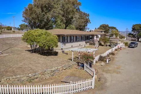 Exterior - 202 Monte Cristo Pl, Cambria, CA 93428 photo 1 of 2