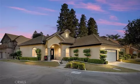 124 Stockdale Cir, Bakersfield, CA 93309