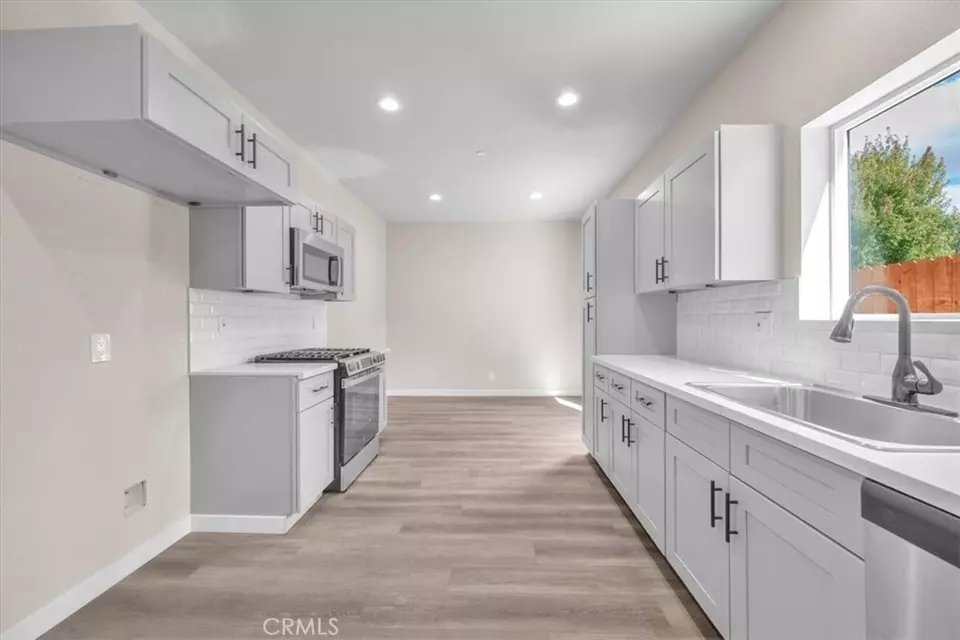 Entry Way - 8393 Amapoa, Atascadero, CA 93422 photo 2 of 4