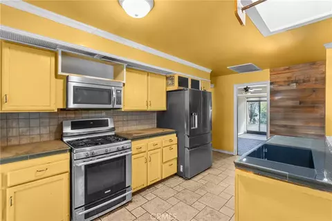 Kitchen - 5920 Lone Pine Pl, Paso Robles, CA 93446 photo 1 of 1