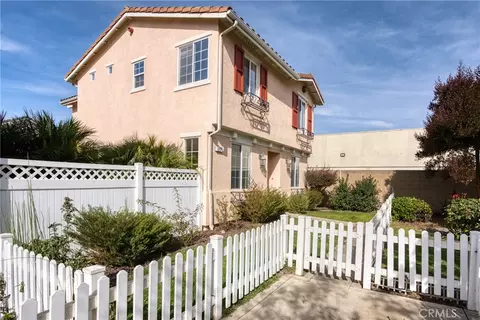 217 Gilea Ct, Santa Maria, CA 93455