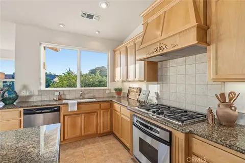 155 Fairview Ln, Paso Robles, CA 93446