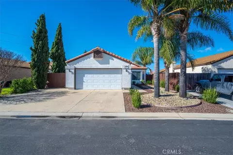 2141 Chestnut Ln, Santa Maria, CA 93458