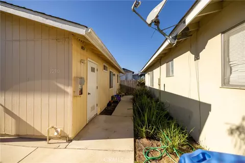 Exterior - 1960 Beach St, Oceano, CA 93445 photo 6 of 7