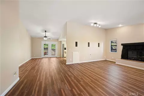 Living - 616 Jackson Dr, Paso Robles, CA 93446 photo 2 of 4
