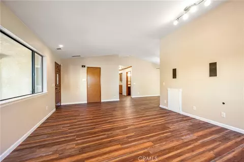Living - 616 Jackson Dr, Paso Robles, CA 93446 photo 3 of 4