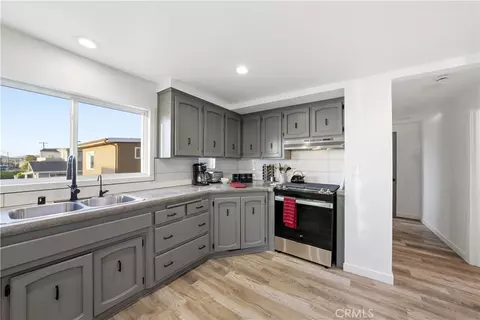 Kitchen - 2873 2871 Studio Dr, Cayucos, CA 93430 photo 3 of 6