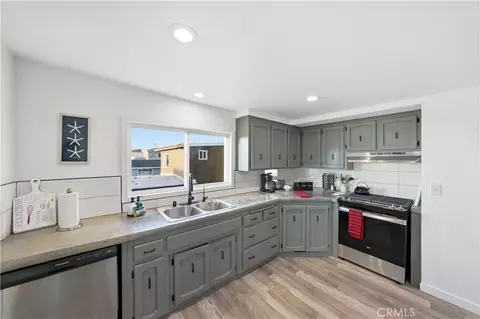 Kitchen - 2873 2871 Studio Dr, Cayucos, CA 93430 photo 2 of 6