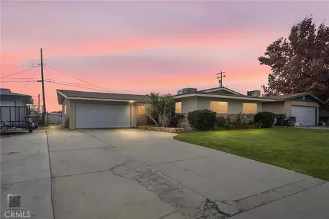 909 Dwina Ave, Bakersfield, CA 93308