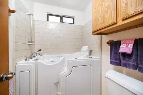 Bath - 834 Nicklaus, Paso Robles, CA 93446 photo 2 of 3