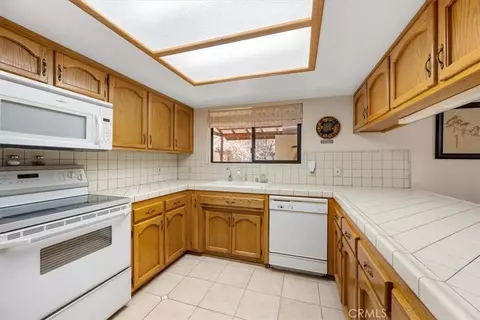 Kitchen - 834 Nicklaus, Paso Robles, CA 93446 photo 1 of 2