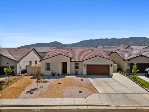 212 Artina Ct, Tehachapi, CA 93561