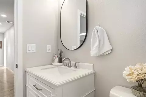 Bath - 143 Vine, Paso Robles, CA 93446 photo 5 of 8