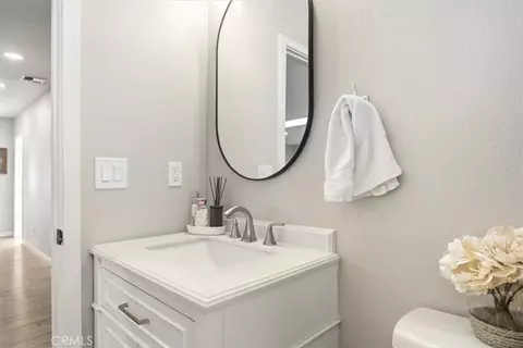 Bath - 143 Vine, Paso Robles, CA 93446 photo 5 of 8