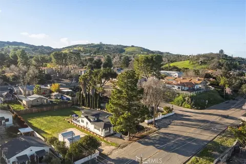 View/Area - 143 Vine, Paso Robles, CA 93446 photo 1 of 2
