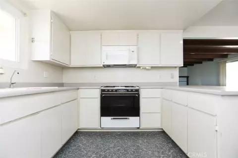 Kitchen - 761 Riverside, Nipomo, CA 93444 photo 2 of 4