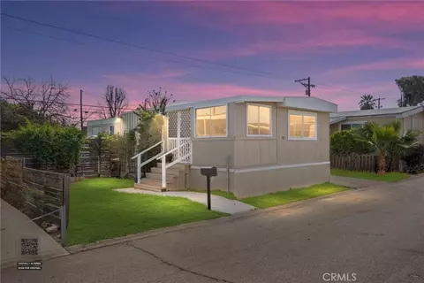 77 Cinnamon Ln, Bakersfield, CA 93308
