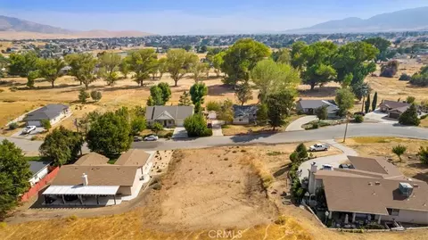 22935 Larkspur Ct, Tehachapi, CA 93561