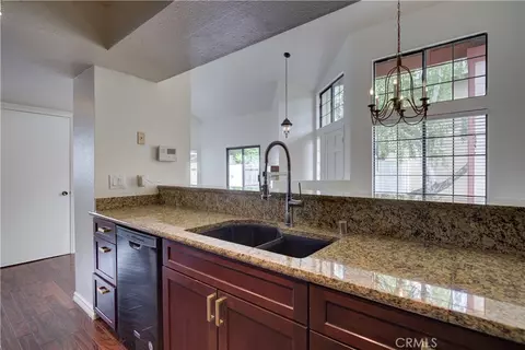 Kitchen - 1213 Iris Ct, Lompoc, CA 93436 photo 4 of 4