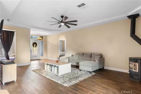 Entry Way - 26820 Stirrup, Tehachapi, CA 93561 photo 3 of 5