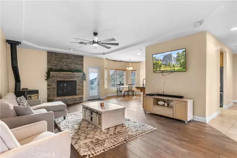 Living - 26820 Stirrup, Tehachapi, CA 93561 photo 2 of 2