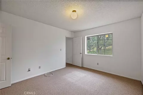 Bedroom - 18520 Glenview Ct, Tehachapi, CA 93561 photo 3 of 9