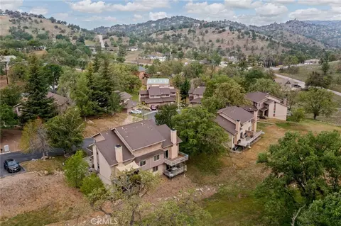 View/Area - 18520 Glenview Ct, Tehachapi, CA 93561 photo 4 of 5