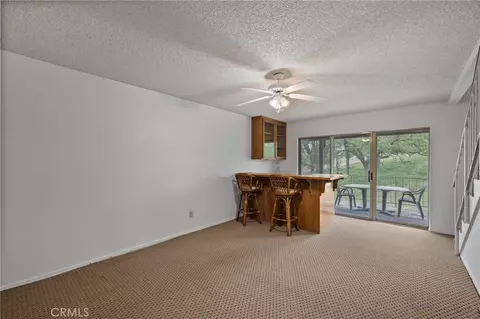 Living - 18520 Glenview Ct, Tehachapi, CA 93561 photo 5 of 8