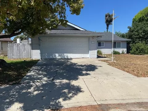360 Dover Ct, Grover Beach, CA 93433