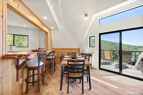 Dining - 27241 Deertrail Dr, Tehachapi, CA 93561 photo 3 of 4
