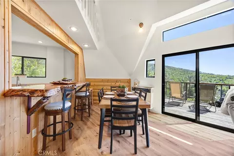 Dining - 27241 Deertrail Dr, Tehachapi, CA 93561 photo 3 of 4