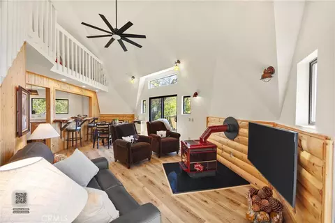 Living - 27241 Deertrail Dr, Tehachapi, CA 93561 photo 12 of 12