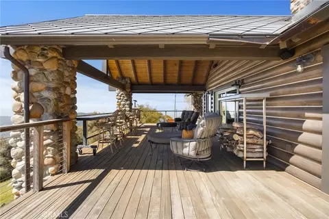 Exterior - 27241 Deertrail Dr, Tehachapi, CA 93561 photo 13 of 22