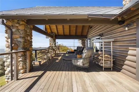 Exterior - 27241 Deertrail Dr, Tehachapi, CA 93561 photo 11 of 20