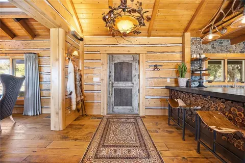 Entry Way - 27241 Deertrail Dr, Tehachapi, CA 93561 photo 1 of 4