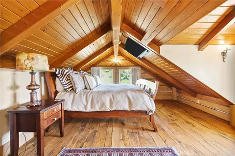Bedroom - 27241 Deertrail Dr, Tehachapi, CA 93561 photo 4 of 7