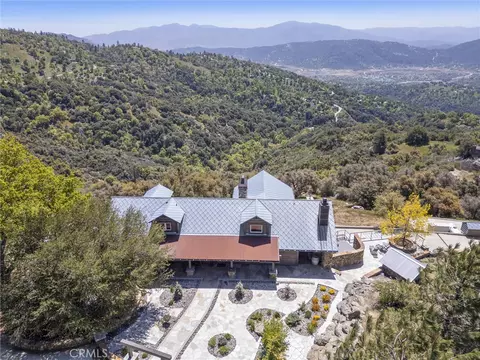 Exterior - 27241 Deertrail Dr, Tehachapi, CA 93561 photo 8 of 22