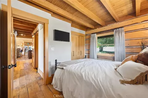 Bedroom - 27241 Deertrail Dr, Tehachapi, CA 93561 photo 3 of 7