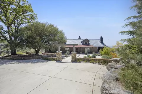 Exterior - 27241 Deertrail Dr, Tehachapi, CA 93561 photo 5 of 20